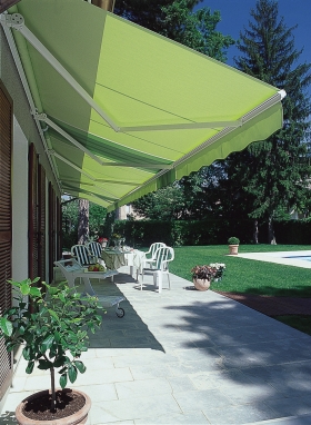 Store banne Traditionnel LISBONNE - Fabricant installateur Stores, Fenêtres, Volets